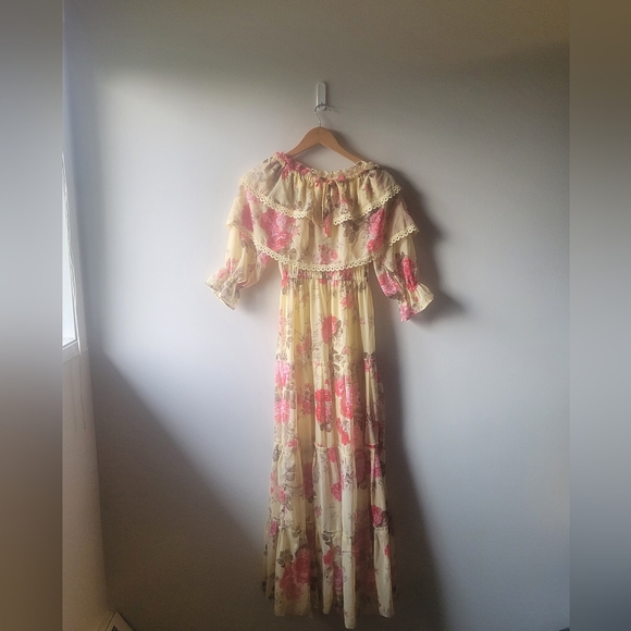 Long yellow floral dress - Picture 2 of 5